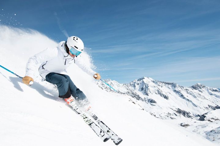 ©Stubai-Glacier_Andre-Schönherr_Sonnenskilauf_media-(9)-1200